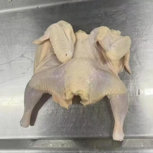 Delicious and Fragrant Roast Chicken in a Suit Like Shape