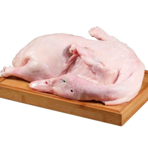 Frozen Whole Ducks Are Convenient for Shopping Malls and Restaurants to Stock up on