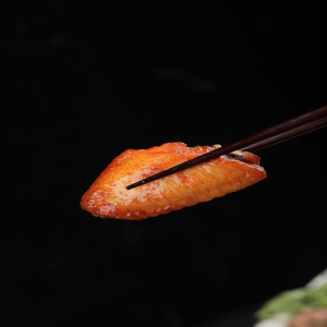 Grilled Chicken Wings Suitable for Party Barbecue