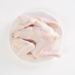Simple Frozen Whole Chicken for The Main Course of The Banquet